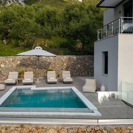 Βίλα Kalma Luxury Καλαμάτα